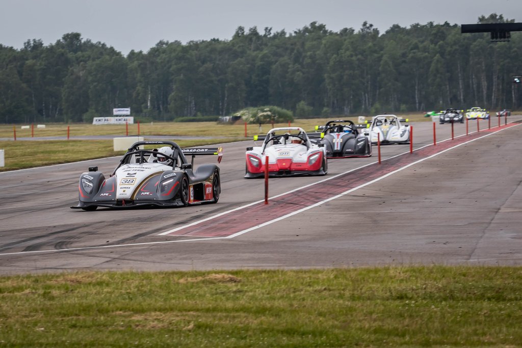 STEP Motorsport dominerede Radical Cup Scandinavia på Ljungbyhed
(Foto: STEP Motorsport / Magnus Jakobsson)